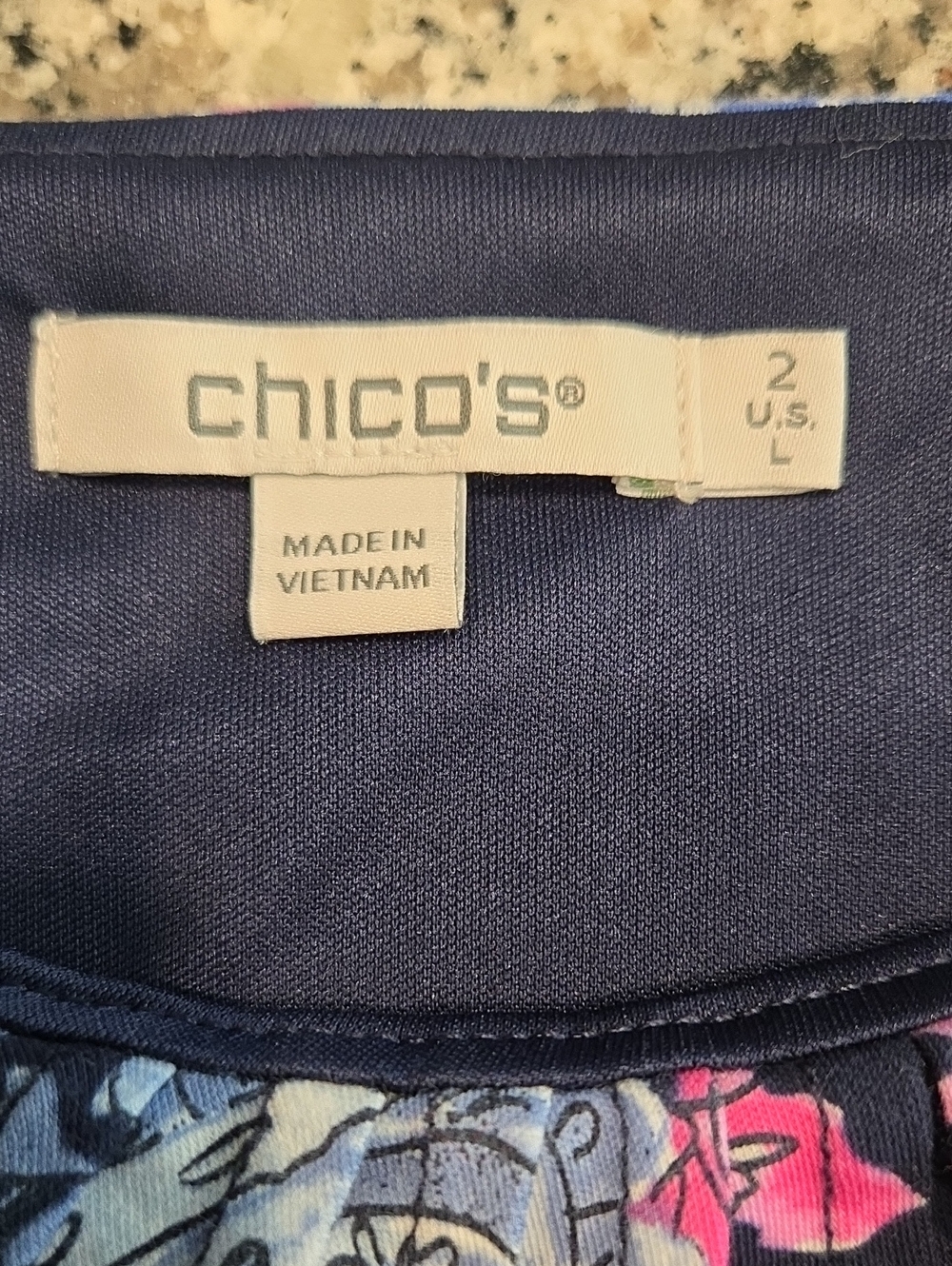 CHICO'S PAISLEY PINTUCK BUBBLE HEM TOP. SIZE 2 = LARGE. BLUE/ PINK. - Picture 6 of 12